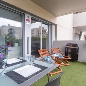 Lovely New 5 Min Walk Train Station 7 Min To Beach Apartamento